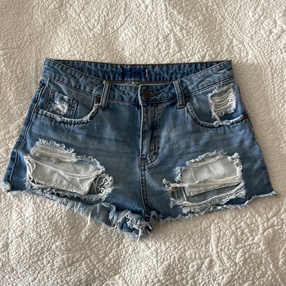 SUN & SHADOW Ripped High Rise Shorts - Picture 13 of 13